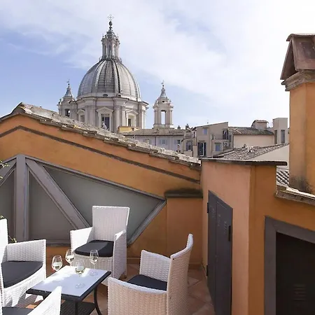 فندق تياترو بيس