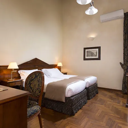 فندق تياترو بيس