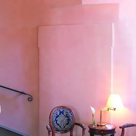 فندق تياترو بيس